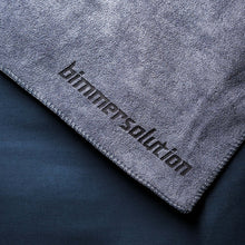 Bild in den Galerie-Viewer laden, Mikrofasertuch mit gelasertem Logo